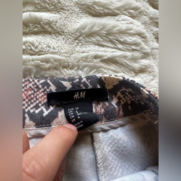 💓 H&M cheetah print bodycon dress midi classy casual y2k style - Picture 2 of 2